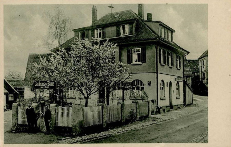 Sch&ouml;mberger Stra&szlig;e 11 (1934 Hauptstra&szlig;e 73) / Klemmstra&szlig;e  Pforzheim